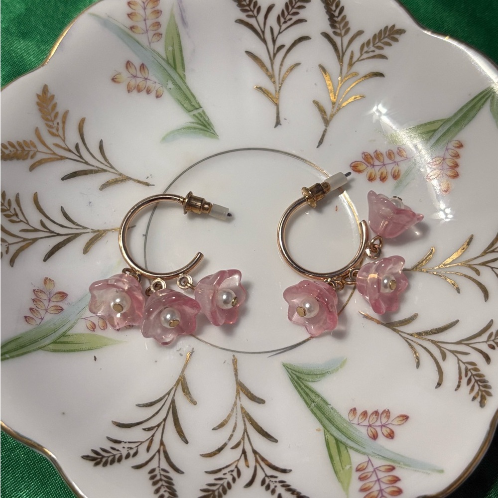Hot Topic Pink Floral Drop Earrings FREE with Bundle!